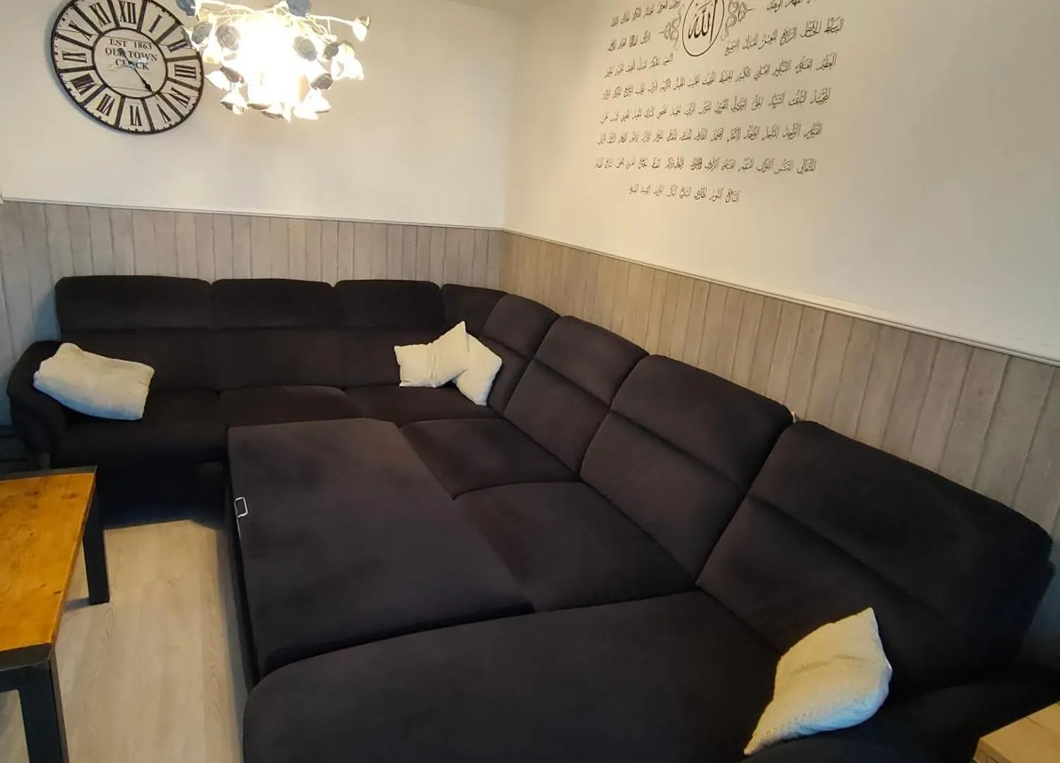 Fully Equipped Apartment - 1 Min From Cologne'S Largest Mall ドイツ